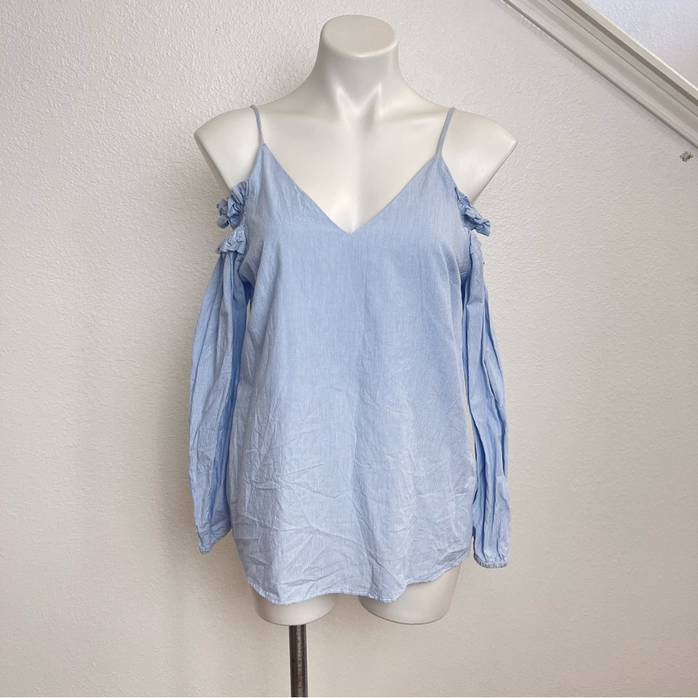 Fashion Web blue and white seersucker blouse size M